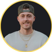 Speakhyve Employee Joey Dentici's profile photo