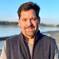 Tom Elliott Email & Phone Number