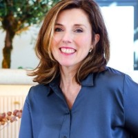 Vivienne Hanrahan Email