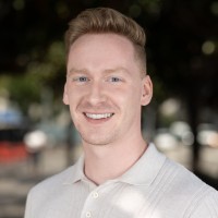 Estolano LeSar Advisors Employee Peter Merry's profile photo