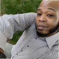 Outback Steakhouse Employee Thomas Whatley's profile photo