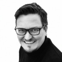 Philipp Roos Email