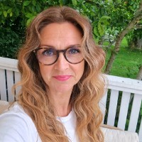 Anna Gullström Email