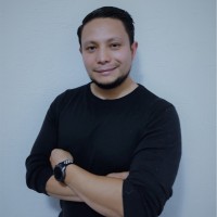 Hugo López Email