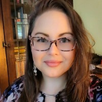Elizabeth Komoroske Email & Phone Number