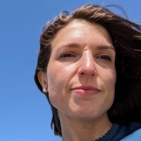 Sara Vineis Email