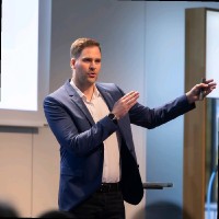 Dominik Eller Email