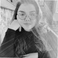 Isabelle Teixeira Email