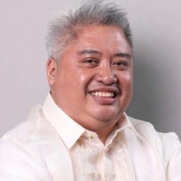 Ronnie Reyes Email & Phone Number