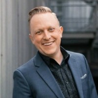 Valencia Data Employee Denny Hollick's profile photo