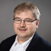 Hartmut Uken Email