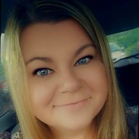 Mayer Bros Apple Products Inc. Employee Erica McCabe's profile photo