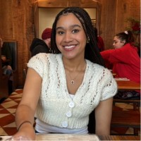 Chapter 510 Employee Samira Tapia's profile photo