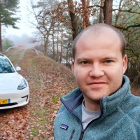 Tesla Employee Jason Botha's profile photo