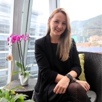 Ángela Vélez Email & Phone Number