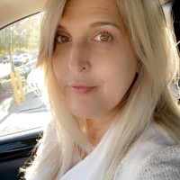 Toni Curtis Email & Phone Number