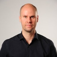 Robert Lindström Email