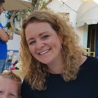 Suzanne Slort Email