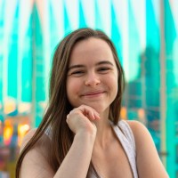 Ella Hoogs Email & Phone Number