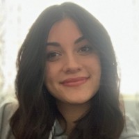Eskarlet Medina Email