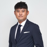 Shun Tsujihata Email