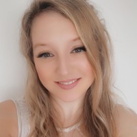 SkateHut Employee Sarah Long's profile photo