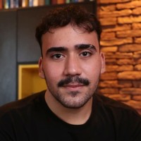Roberto Farias Email