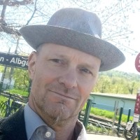 Thomas Hoffmann Email