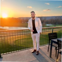 Custom Bandag Inc Employee Victor Vieira's profile photo