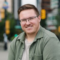 Lucas Genereux Email