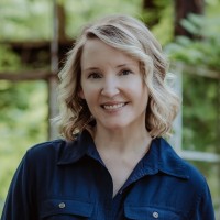 Lindsey Marks Email & Phone Number