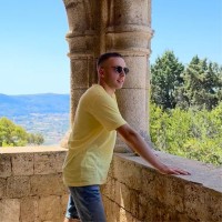 Kolia Palahniuk Email