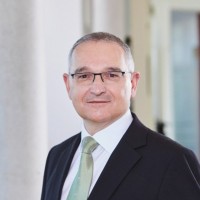 Stephan Theuer Email