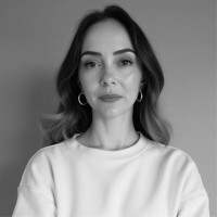 Lucy du Chateau Email & Phone Number