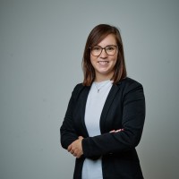 Julia Edlmann Email