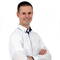 Arian van Houten Email