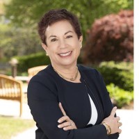 Merrill Lynch Wealth Management Employee Lisa Kent's profile photo