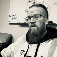 Lineage Employee Jonathan Guyer's profile photo
