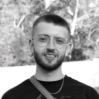 blond Employee Elliot Schneiderman's profile photo