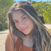 Thais Cuellar Email