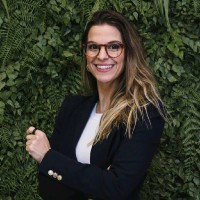 Vivara Employee Julia Dâmaso's profile photo