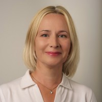 Ave Jõesalu Email