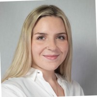 dRemodeling Employee Elena Nixon's profile photo