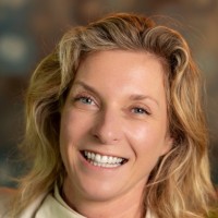 Christel van de Ven Email