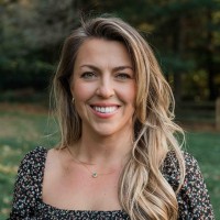 Lindsay Devine Email & Phone Number