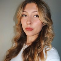 Mia Brooks Email & Phone Number