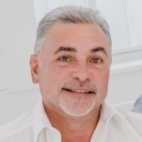 Oscar Farinas Email & Phone Number