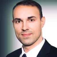 Daniel Strauß Email
