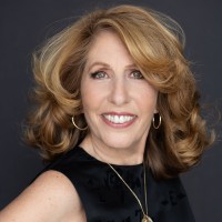Outfront Solutions Employee Jeanine Moss's profile photo