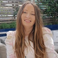 Ieva Lapukaite Email